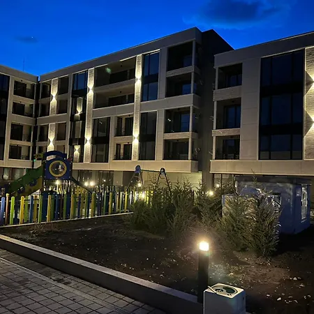 Regatta Park 2br Exclusive Parking Included بلوفديف