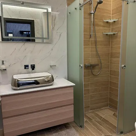 Regatta Park 2br Exclusive Parking Included * بلوفديف